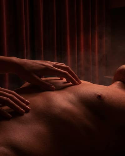 Soft lighting for a tantric massage experience